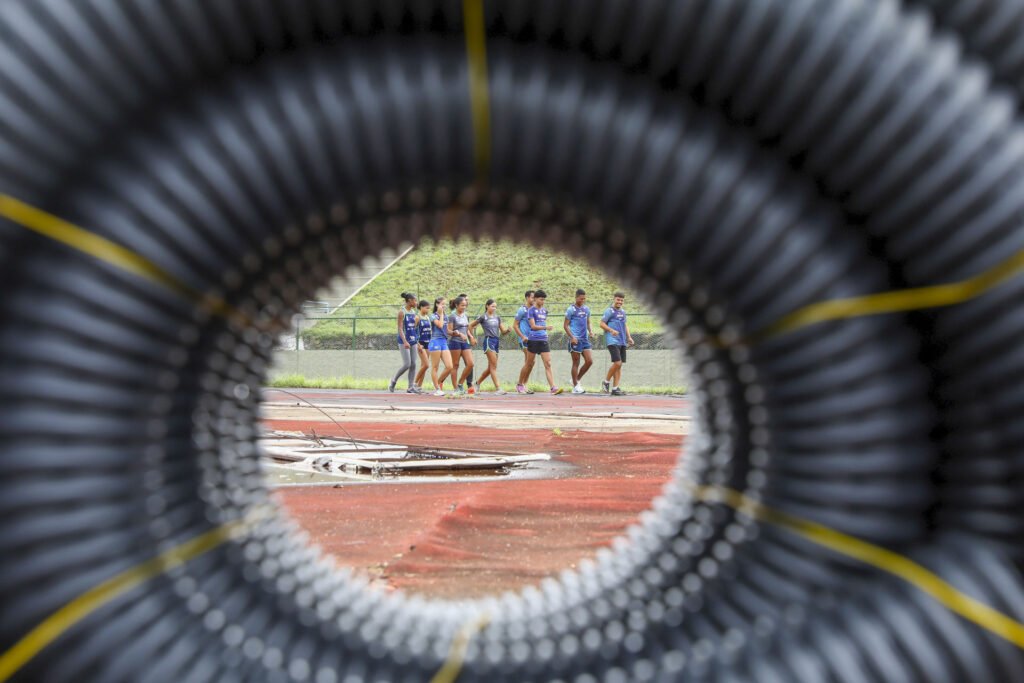 Com investimento de R$ 1,8 milhão em drenagem, GDF recupera gramado do Estádio Augustinho Lima, em Sobradinho.