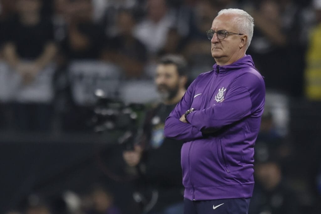 Dorival pode alcançar feitos históricos com título da Copa do Brasil