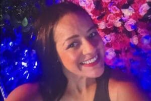 Ex-marido mata cabeleireira a facadas em frente a salão em Osasco (SP)