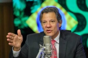Haddad: Fazenda e BC nunca divergiram sobre a direção da política, debate é sobre doses