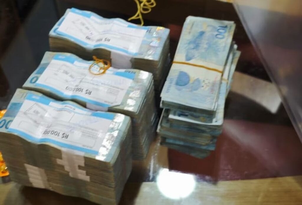 PF diz que assessores de Sóstenes e Jordy movimentaram R$ 18 milhões e operavam desvios