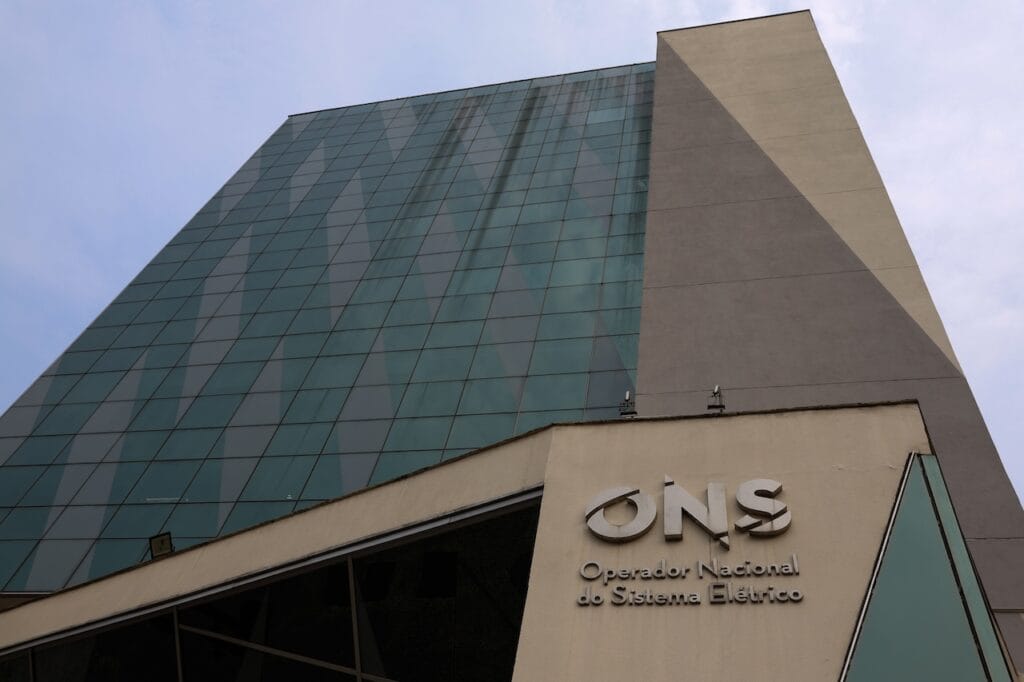 ONS vê risco de excedente de energia e pode cortar geração de pequenas usinas no Natal