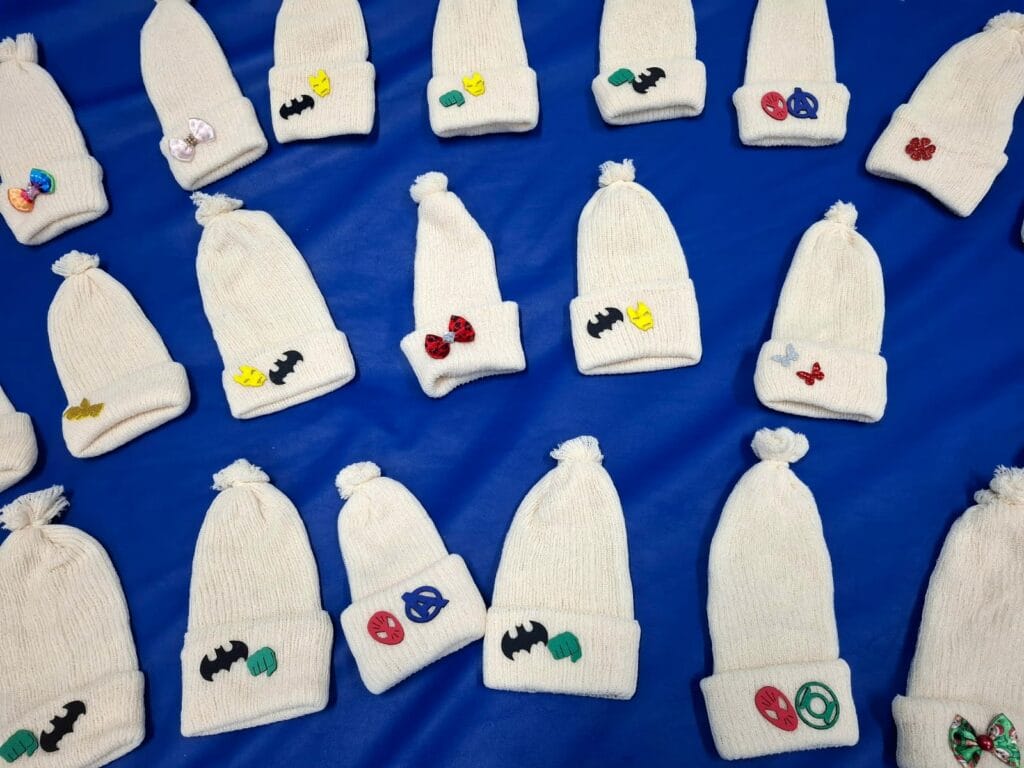 Touquinhas aquecem recém-nascidos no Hospital de Santa Maria