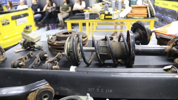 Mulheres podem se inscrever para curso de mecânica no Detran-DF