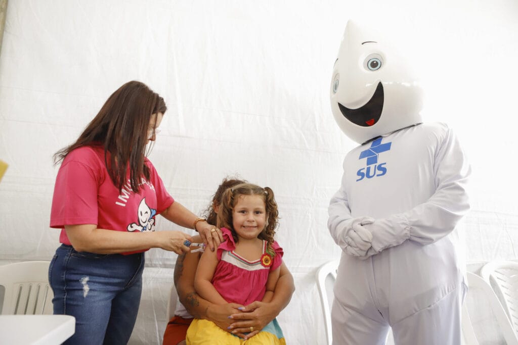 Meningite: alerta sobre vacinação no país