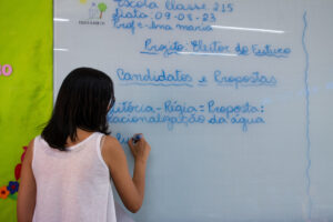 Governo do DF sanciona lei que amplia valorização da carreira do magistério público