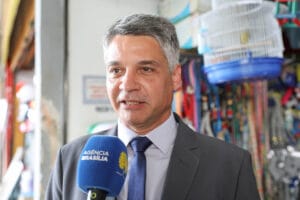 GDF entrega cartões Ração e Castração a protetores de animais