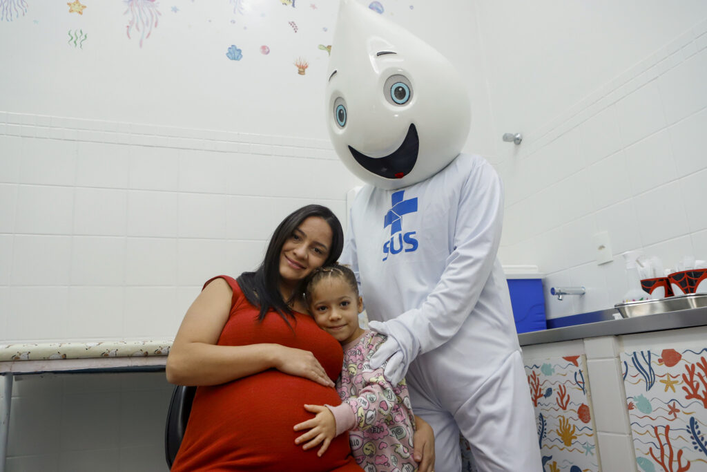 Gestantes poderão tomar a vacina VSR neste sábado (6) em 40 pontos do Distrito Federal.