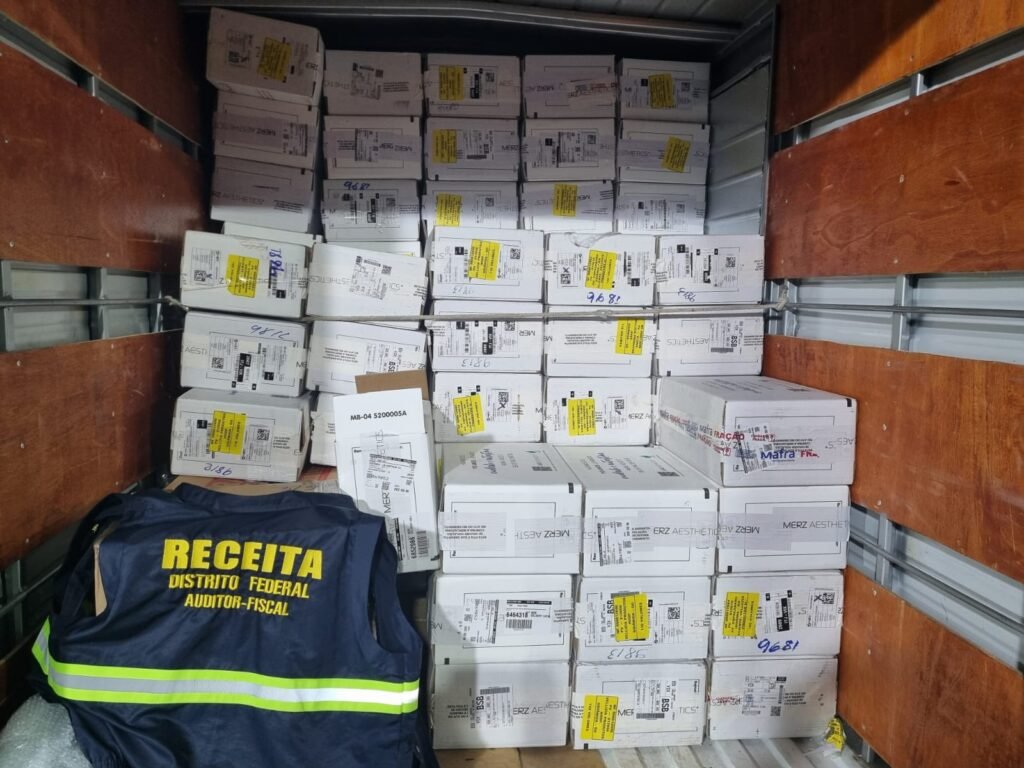 GDF recolhe botox e cosméticos com notas fiscais irregulares