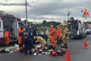 Mulher morre atropelada por moto no Eixinho Norte