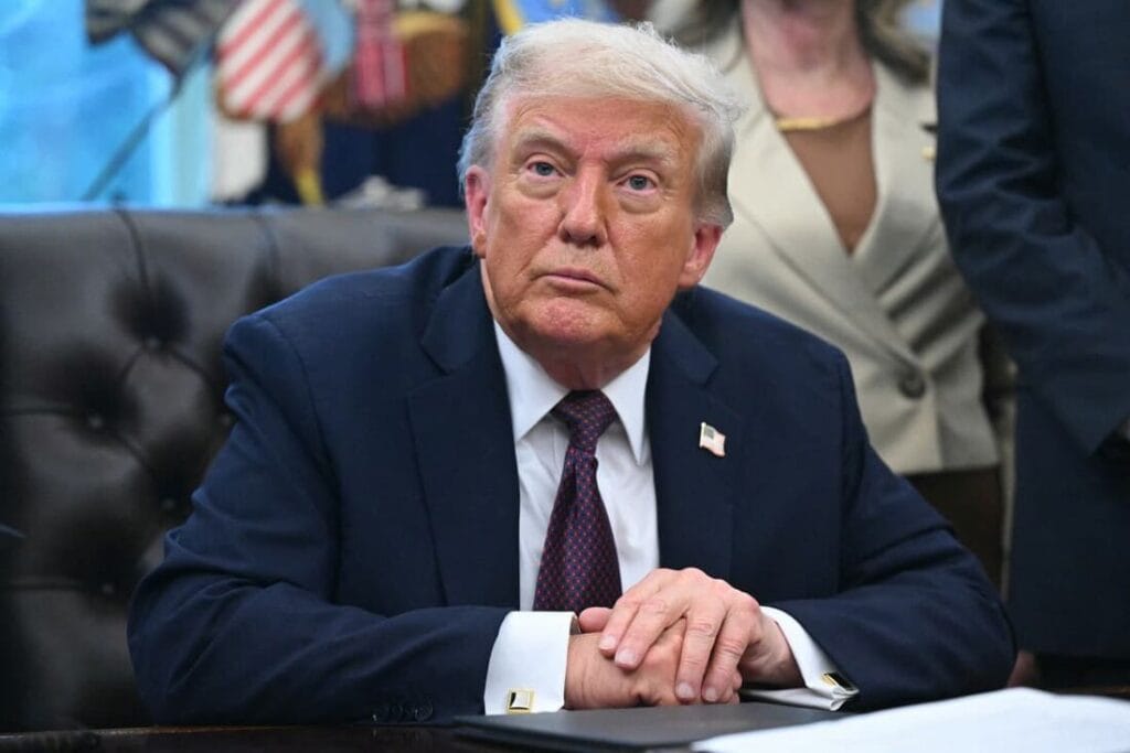 Trump diz que falou por telefone com Putin antes de reunião com Zelenski