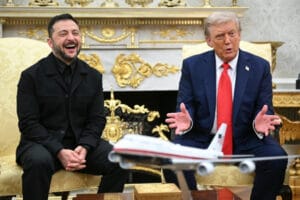 Zelensky espera concluir acordo de paz em reunião com Trump