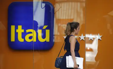 Agências bancárias abrem até terça-feira (30) e fecham no Ano Novo; veja datas