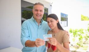 ‘O custo era muito alto’: doméstica na PB é 1ª brasileira a tirar nova CNH