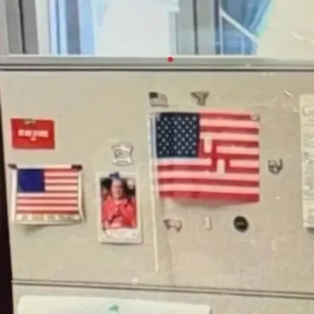 bandeira dos eua com suastica apareceu durante reuniao online com funcionario do gabinete de dave taylor 1760635652660 v2 450x450.png