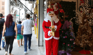 ACSP: 41,1% dos brasileiros pretendem gastar menos no Natal de 2025 do que no do ano passado