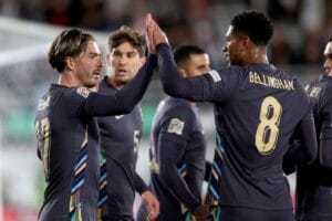 Astro da seleção inglesa celebra folga de Natal em casa de striptease - destaque galeria