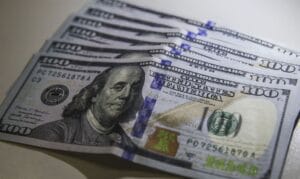 PMI dos EUA sobe a 43,5 em dezembro, revela ISM de Chicago