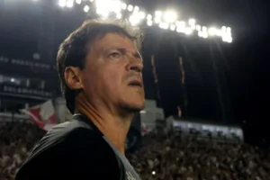 Vasco seria rebaixado no Brasileirão pelo número de derrotas. Confira