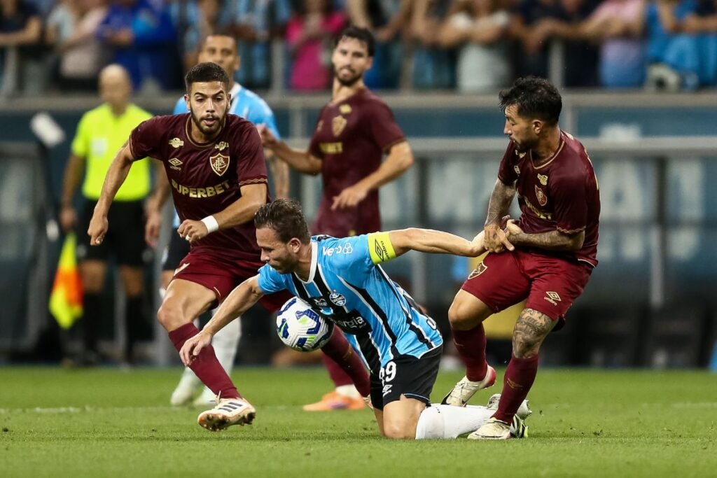 Soteldo brilha e Fluminense vence Grêmio no Brasileirão