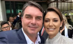 Michelle Bolsonaro se Afasta do PL Mulher por Motivos de Saúde Após Candidatura de Flávio