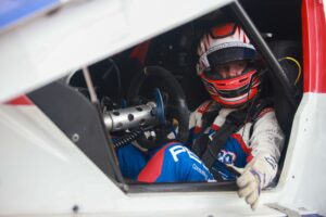 Bruna Tomaselli destaca a importância da presença feminina no automobilismo