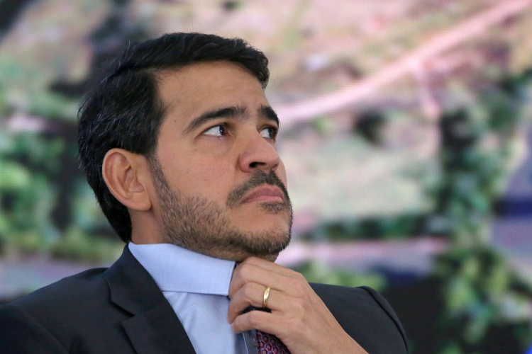 Messias busca apoio no Senado e conta com ministros do STF