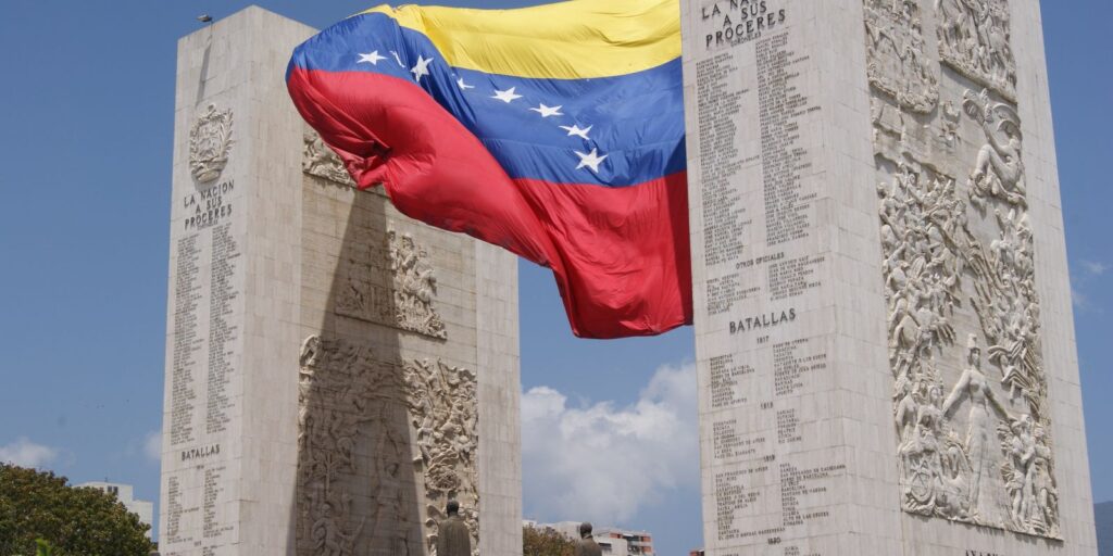 EUA pedem que cidadãos americanos deixem a Venezuela imediatamente