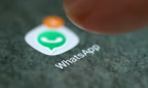 Uso de política no WhatsApp diminui, aponta estudo