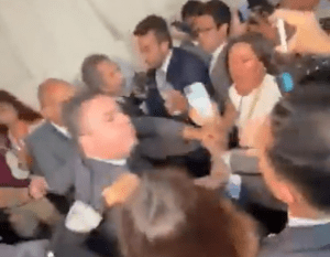 Câmara: Não houve intenção de limitar trabalho da imprensa ao bloquear plenário