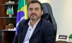 Nunes Marques derruba afastamento de governador do Tocantins