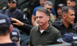 Moraes autoriza exame de ultrassom em Bolsonaro a pedido da defesa