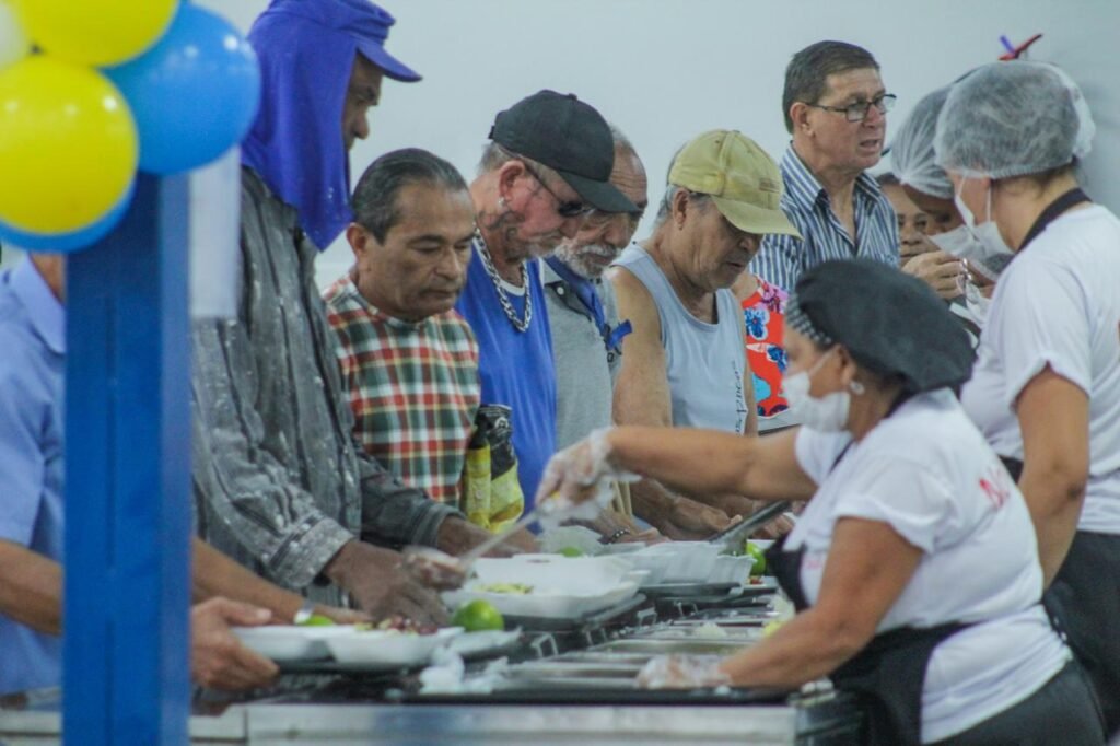 Restaurante Comunitário de Planaltina reabre após reforma