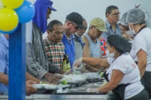 Restaurante Comunitário de Planaltina reabre após reforma