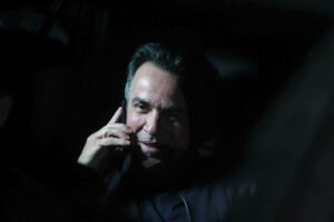 Líderes do Centrão adiam apoio à pré-candidatura de Flávio Bolsonaro