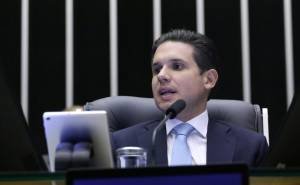 Motta critica ocupação na Câmara por Glauber Braga e afirma que ato não intimida a Casa