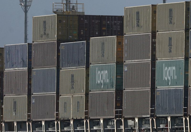 Rio Brasil Terminal, do grupo Ictsi, vai participar do leilão do Tecon 10, diz CEO.