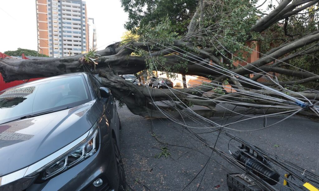Falta de energia em São Paulo causa prejuízo de mais de R$ 50 milhões ao comércio