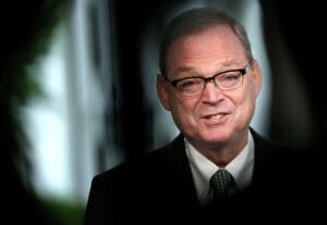 Wolfe analisa aliado de Trump cotado para presidir o Fed