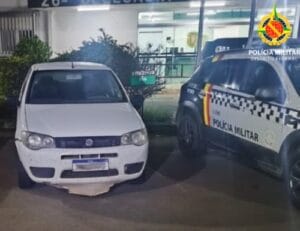 Homem é preso após tentar fugir com veículo furtado em Samambaia, DF