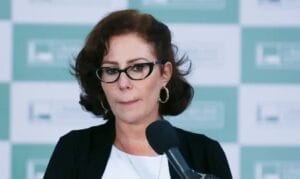 Carla Zambelli renuncia ao cargo de deputada federal