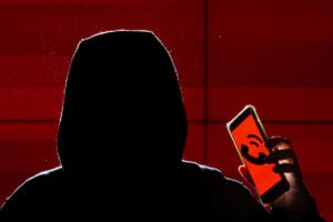 Ladrão clona portão de shopping no DF e furta R$ 43 mil