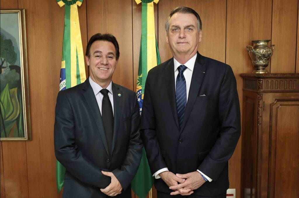 Adilson Barroso assume vaga de Carla Zambelli