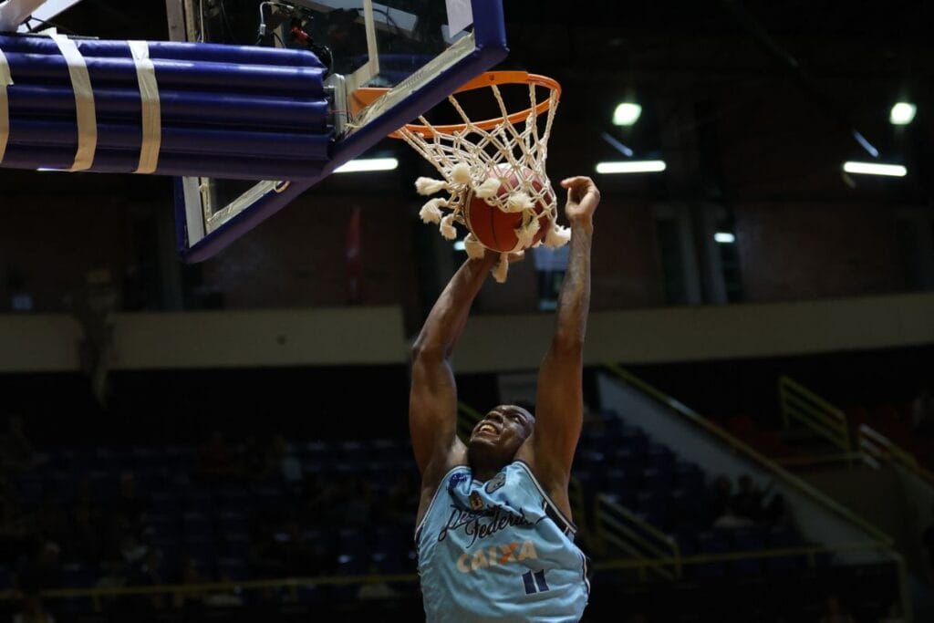 Brasília Basquete vence Mogi no NBB