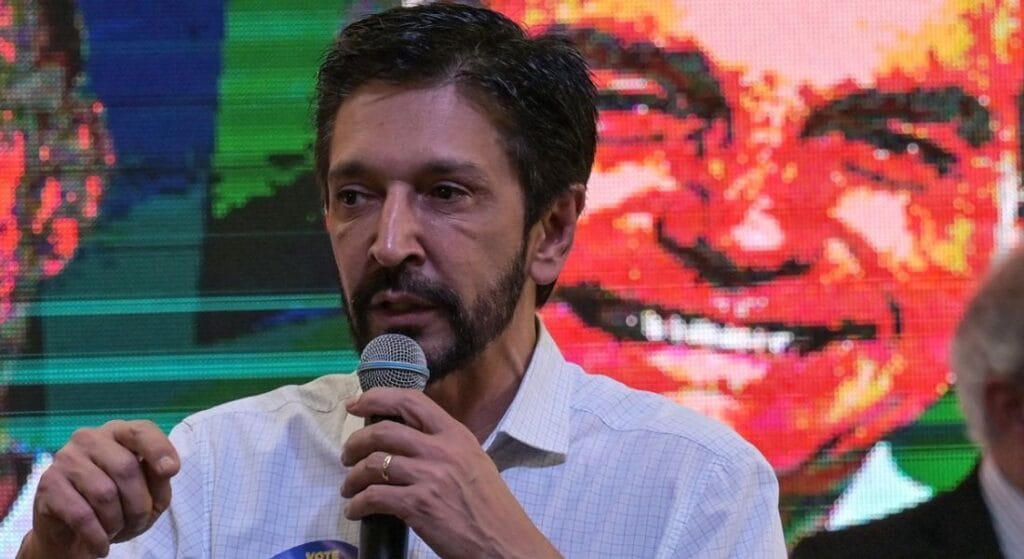 Nunes fala sobre tarifa de ônibus em SP