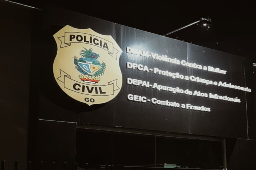 Homem é preso por estuprar adolescentes após pagamento