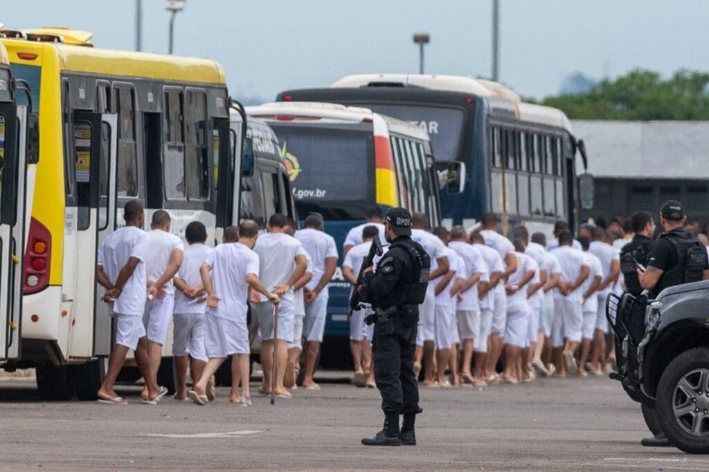 DF: 1.689 presos liberados no último saidão de 2025