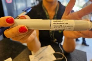 Polícia prende pessoa e apreende Mounjaro na Feira dos Importados