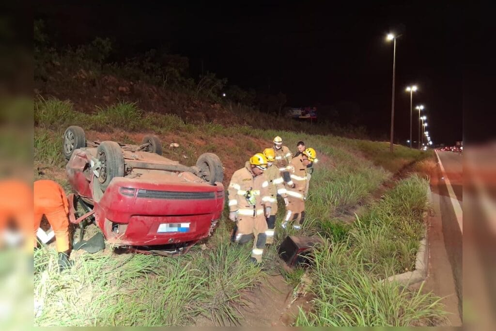 Acidente na BR-070: motorista morre e passageira fica ferida