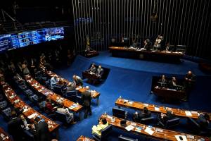 Comissão do Senado aprova projeto que aumenta tributação de apostas online e fintechs